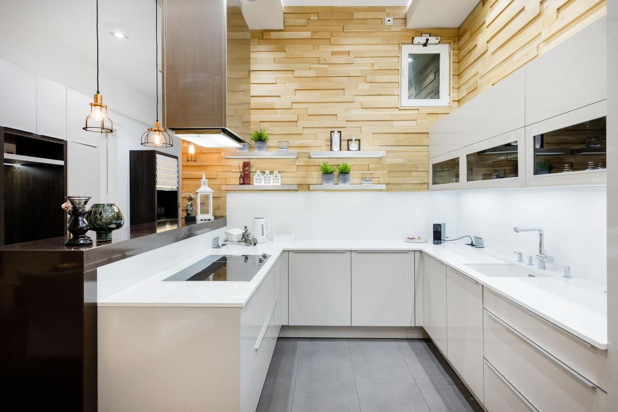 Spacious Designer With Premium Touches Apartment Budapest